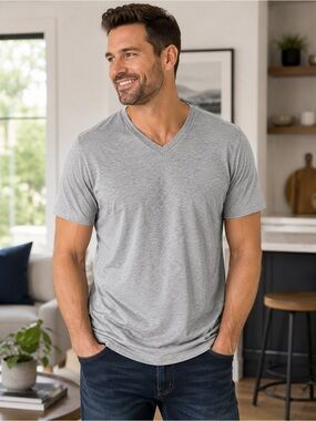 Urban Pipeline Ultimate Tee Men’s XXL Gray V Neck Soft Stretch T-Shirt